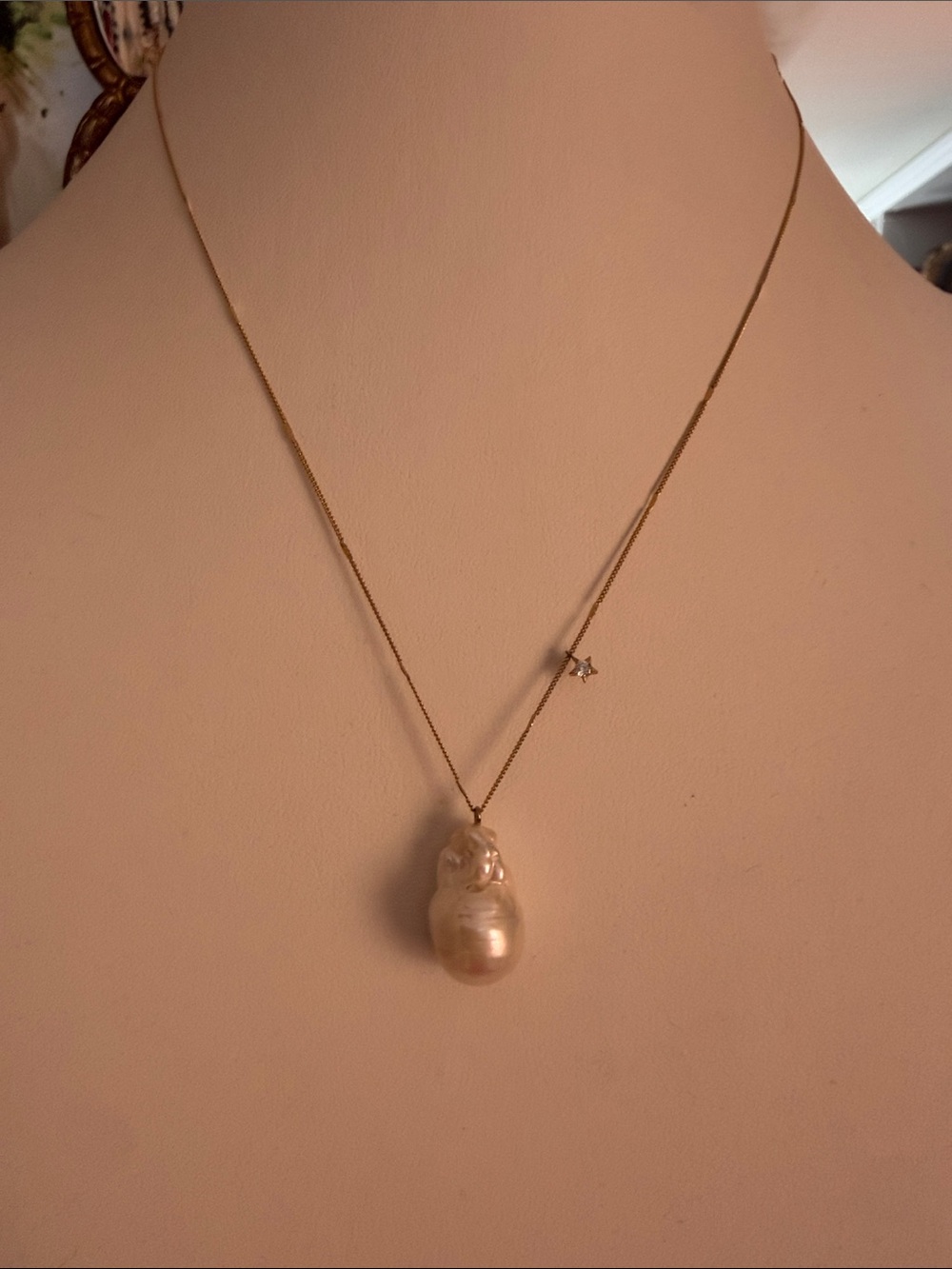 Anthropologie Gold Chain Necklace with Baroque Cream Pearl 16-18"